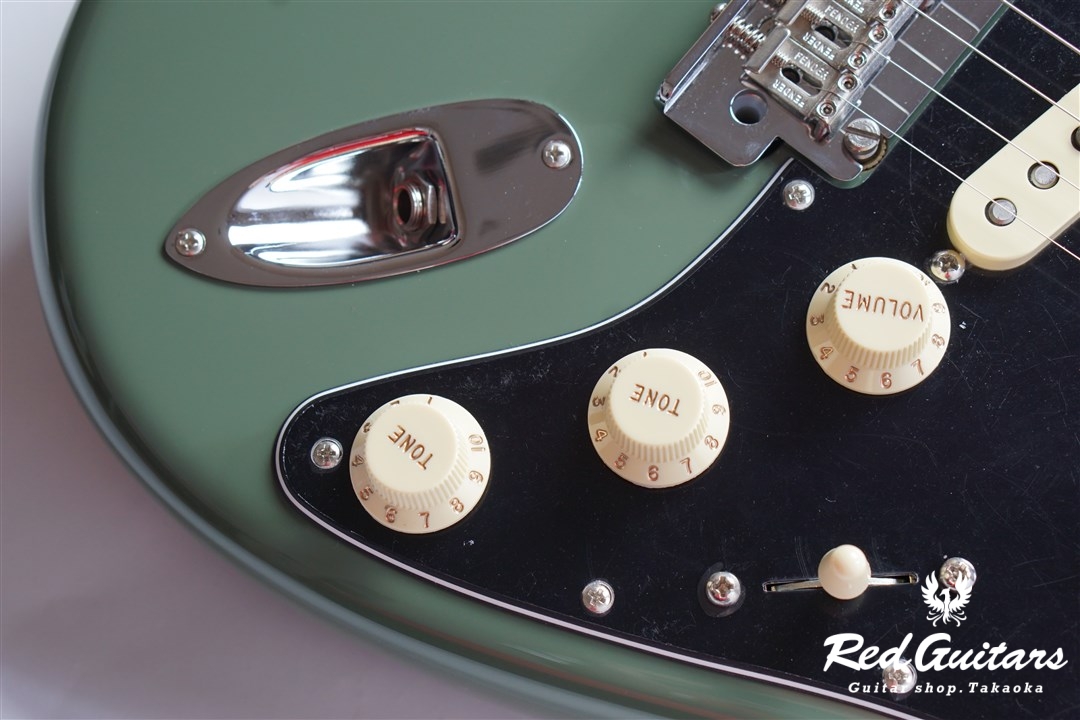 Fender American Professional Stratocaster - Antique Olive | Red